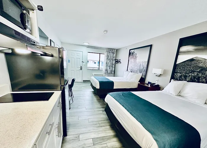 Hotel 6 Az 3*