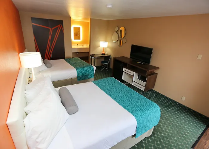 Hotel 6 Az 3*