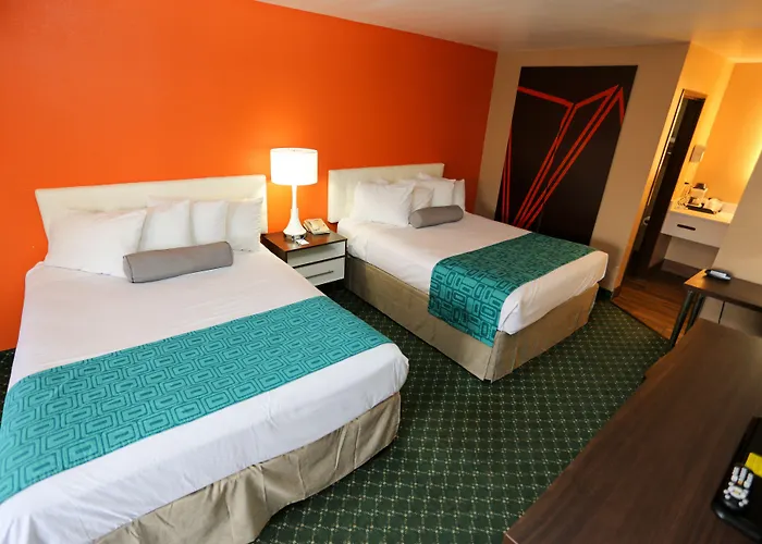 6 Az Hotel