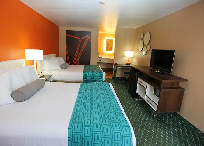 6 Az Hotel 3*