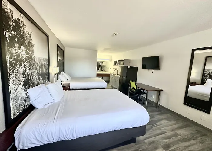 Hotel 6 Az 3*